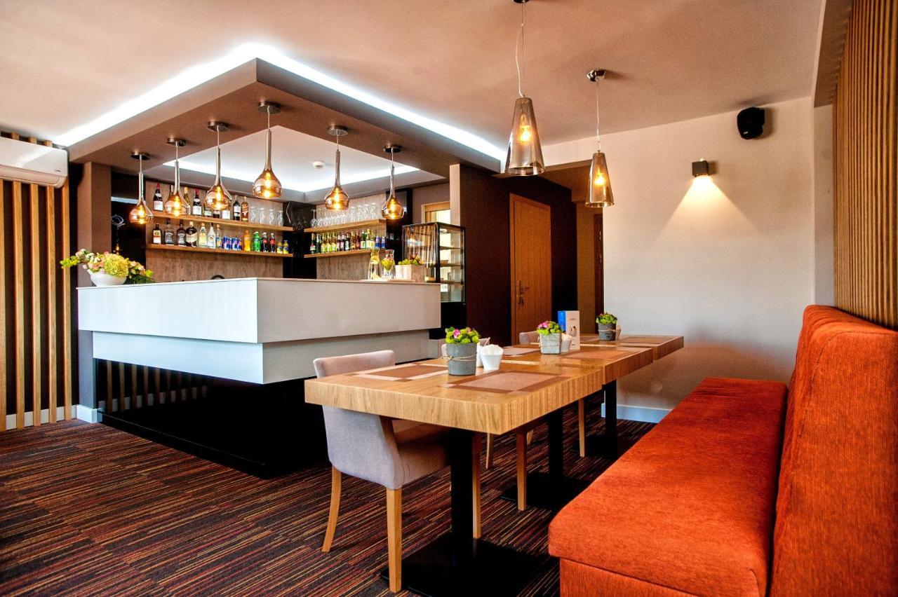 Elba Hotel Ostroleka  Luaran gambar